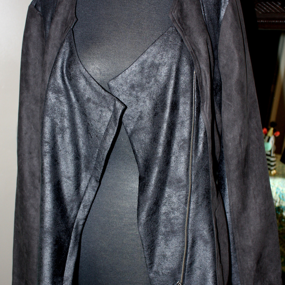 DKNY assymetrical zip jacket LOVE! XL